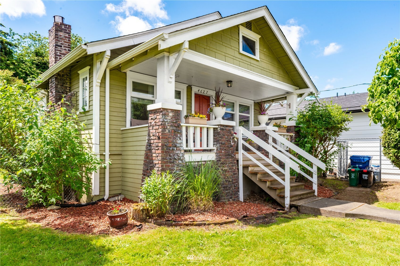 Property Photo:  4627 S Chicago Street  WA 98118 