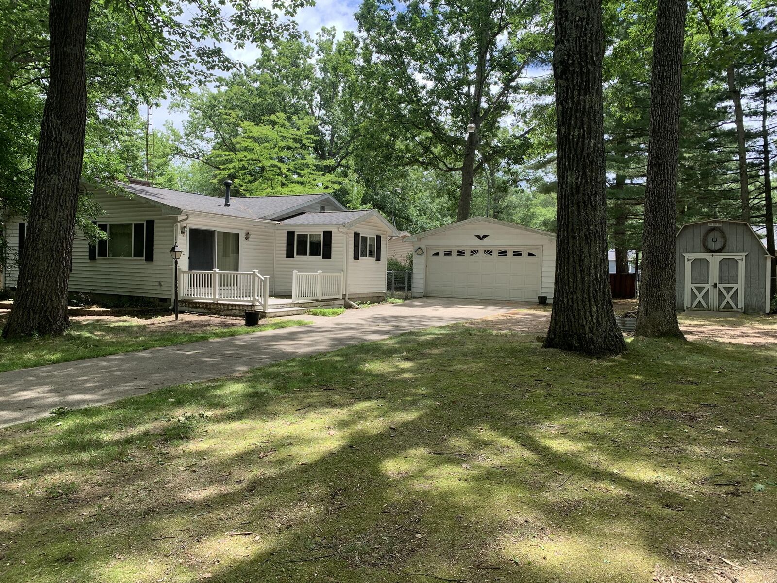 Property Photo: 212 Pine Street MI 48651