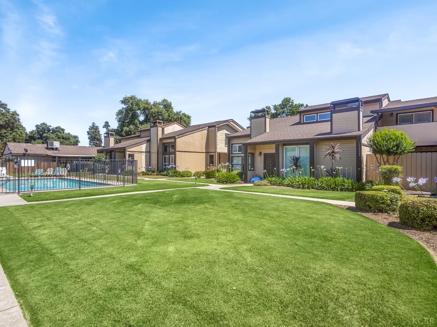 Property Photo:  3719 W Hillsdale Avenue  CA 93291 