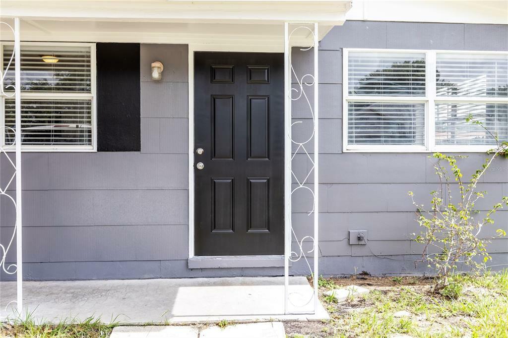 Property Photo:  4439 W Leila Avenue  FL 33616 