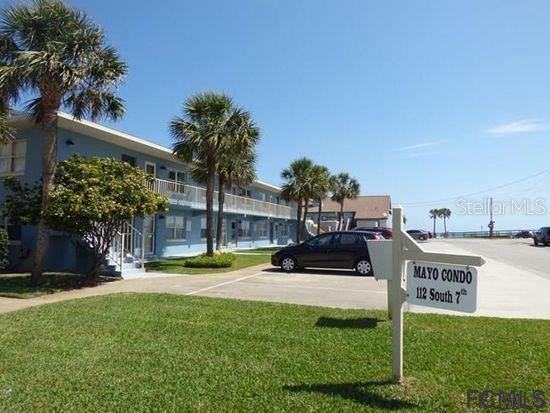 Property Photo: 112 7th Street 12 FL 32136