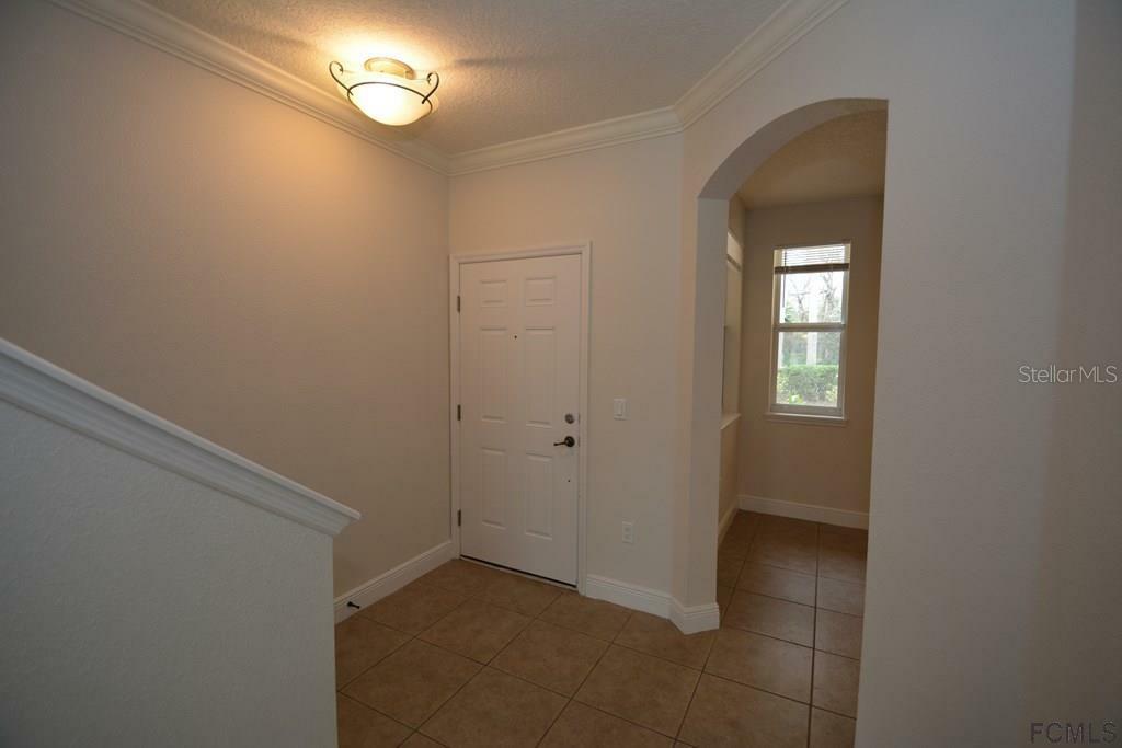 Property Photo:  200 Riverview Bend S 914  FL 32137 