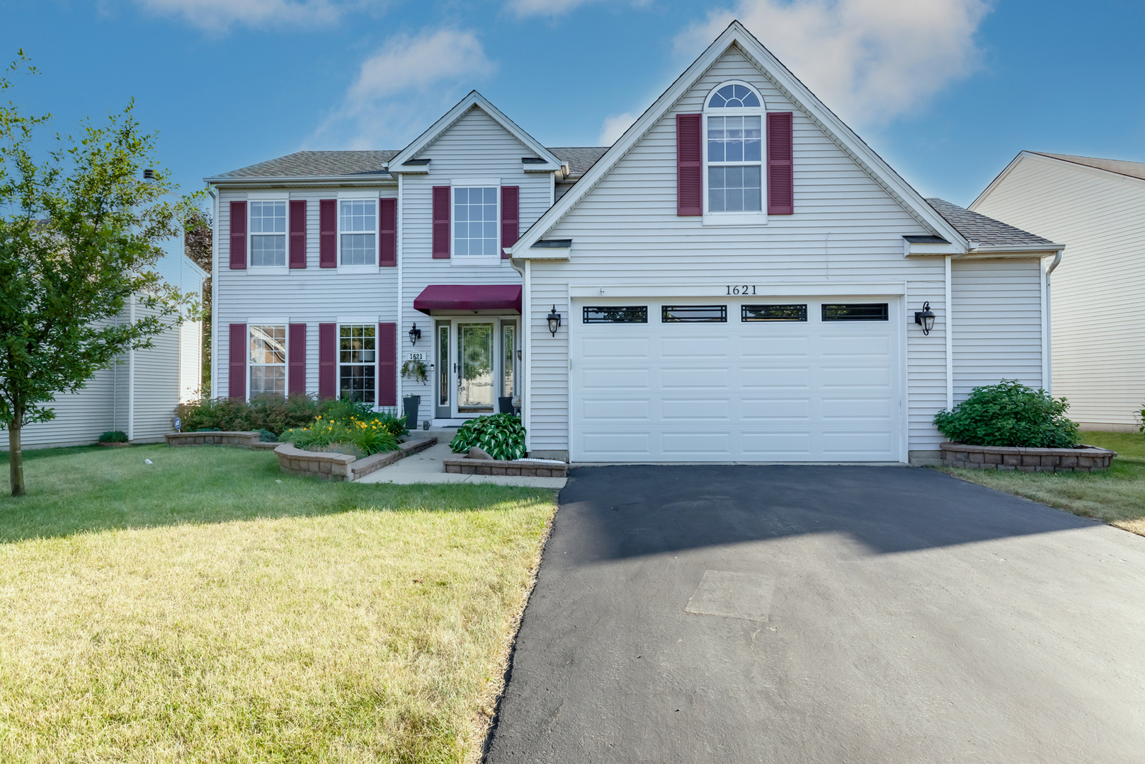 Property Photo: 1621 Rose Lane IL 60446