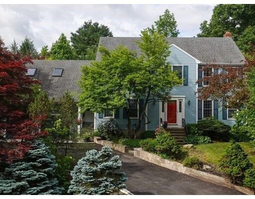 Property Photo:  10 Lamplight Cir  MA 01760 