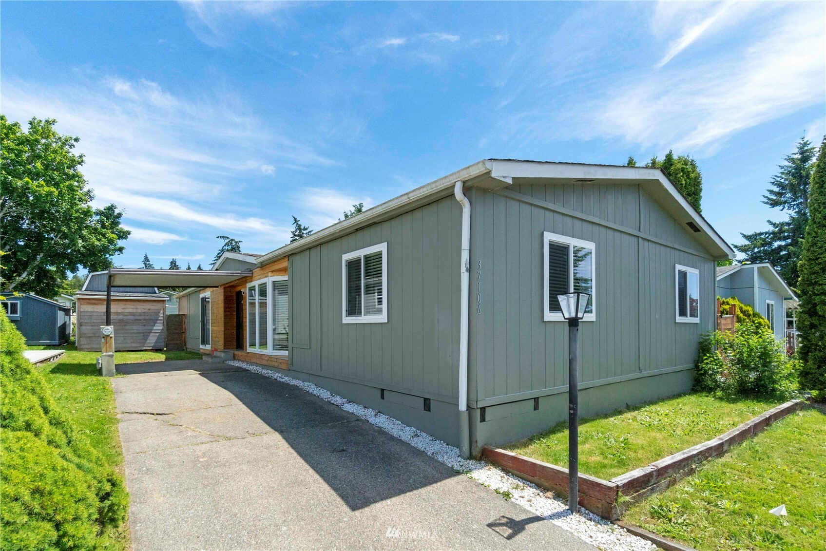 Property Photo: 37106 26th Place S WA 98003