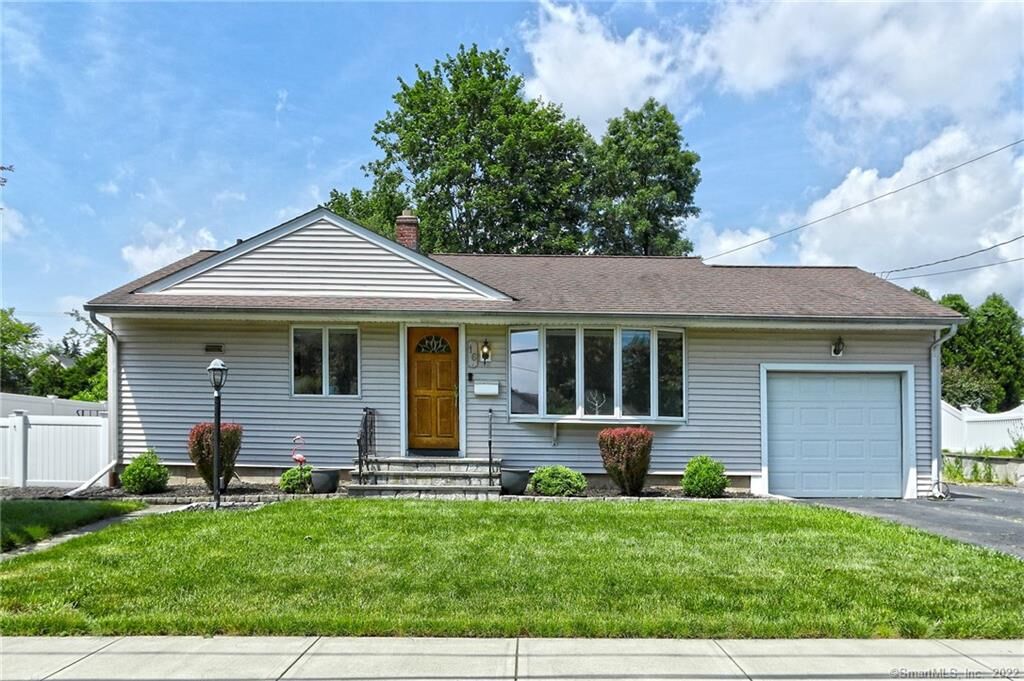 Property Photo: 16 Valery Court CT 06460
