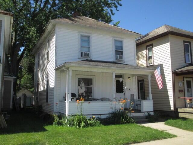 Property Photo:  200 Walnut St 1 / 2  OH 43050 