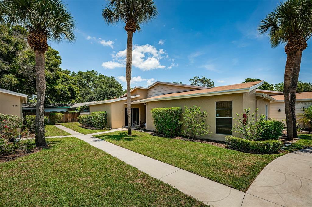 Property Photo:  1568 Glen Court 3A  FL 34698 