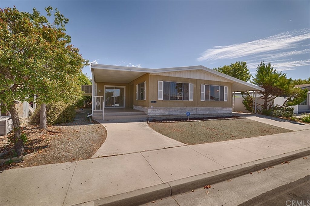 Property Photo: 1417 Cabrillo Drive CA 92543