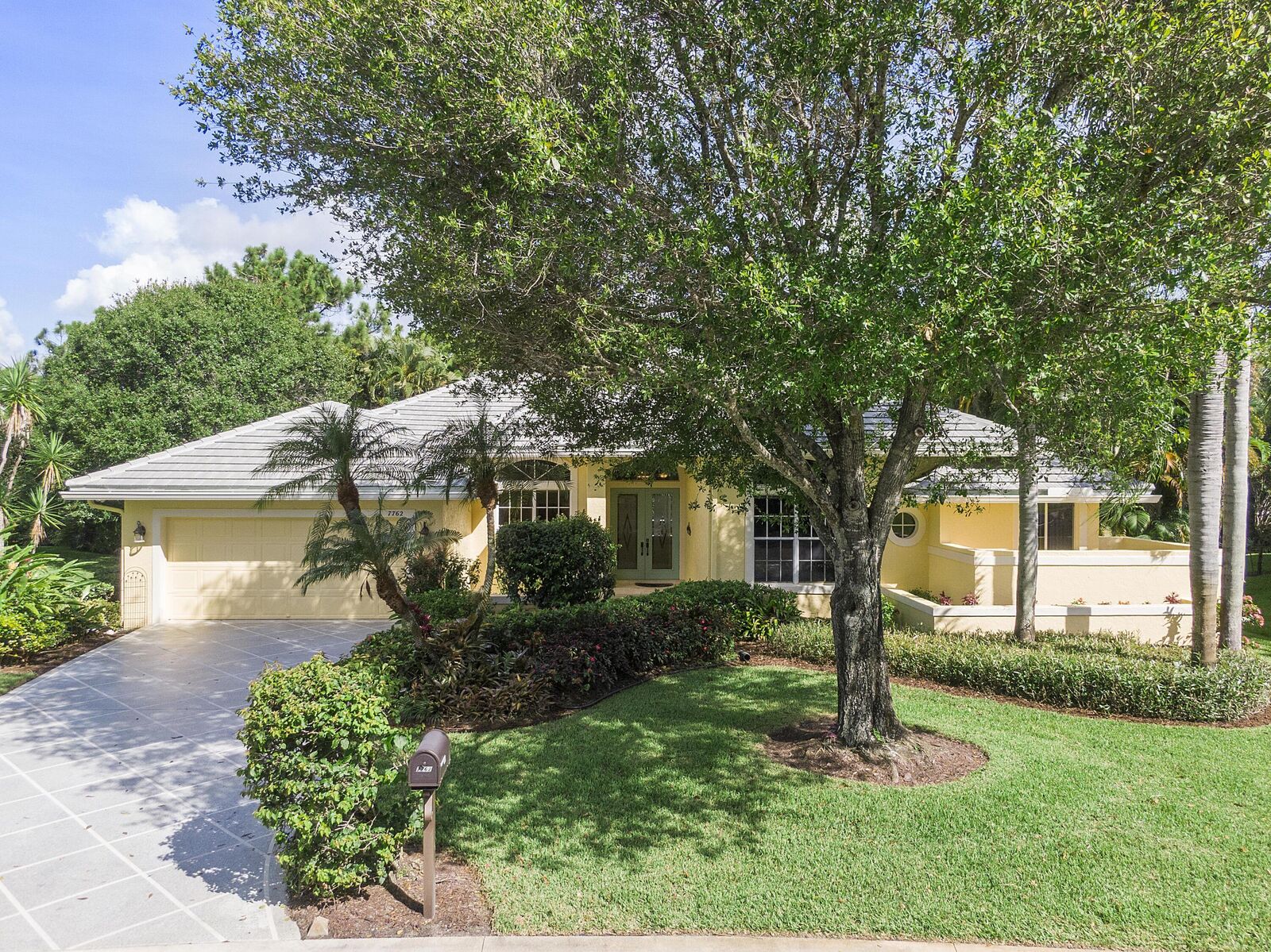 Property Photo:  7762 SE Lucida Lane  FL 33455 