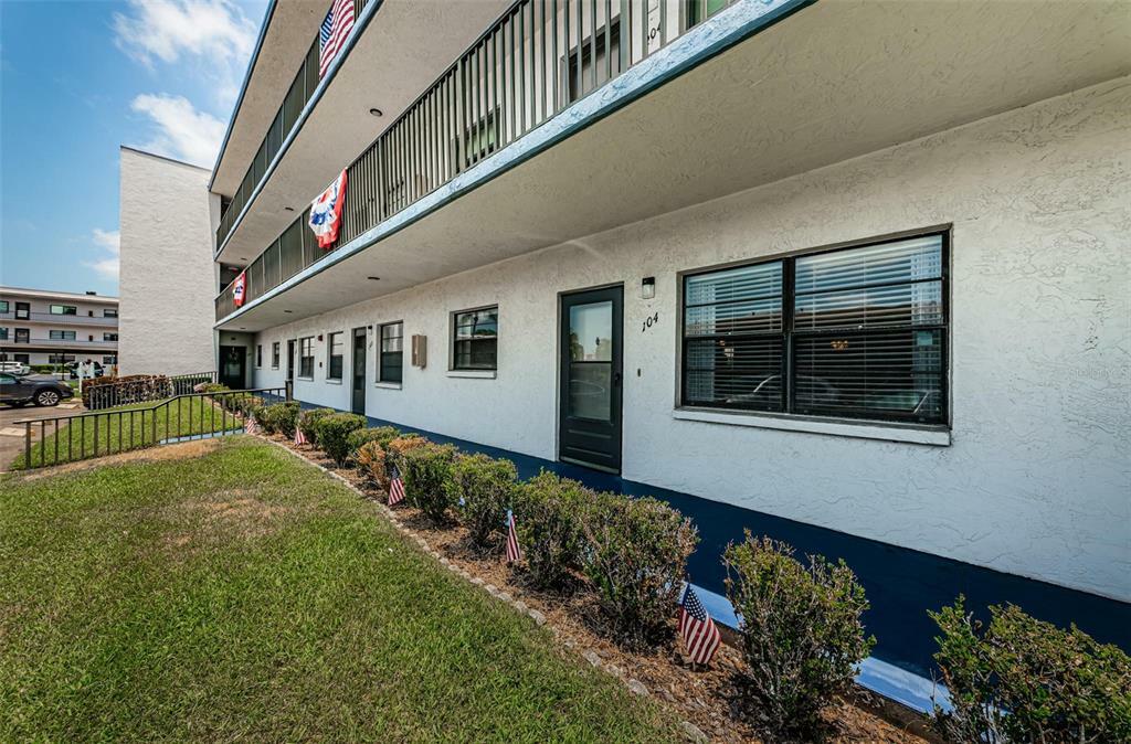 Property Photo: 5969 Terrace Park Drive N 104 FL 33709