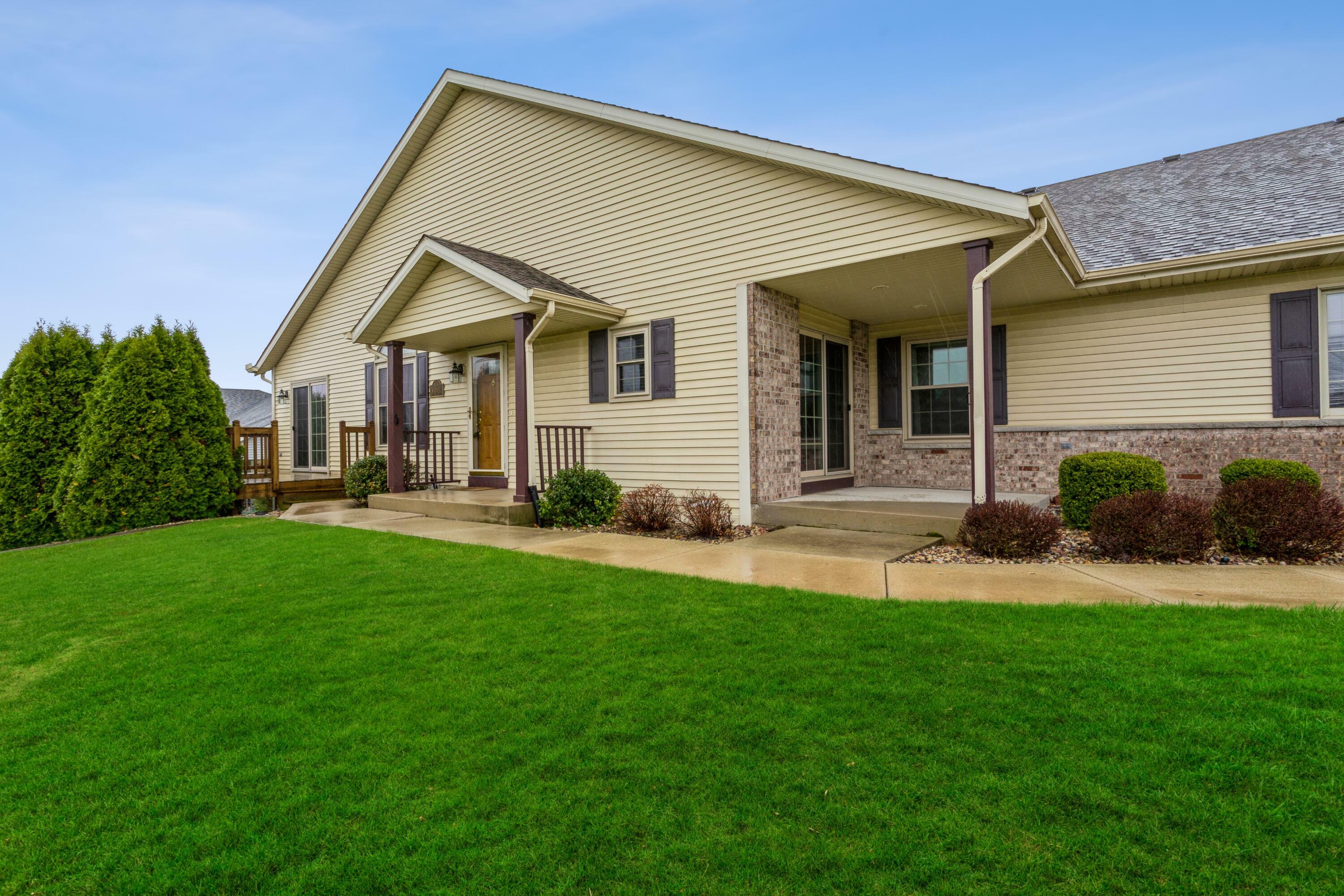 Property Photo: N66w15489 Raven Way Dr WI 53051