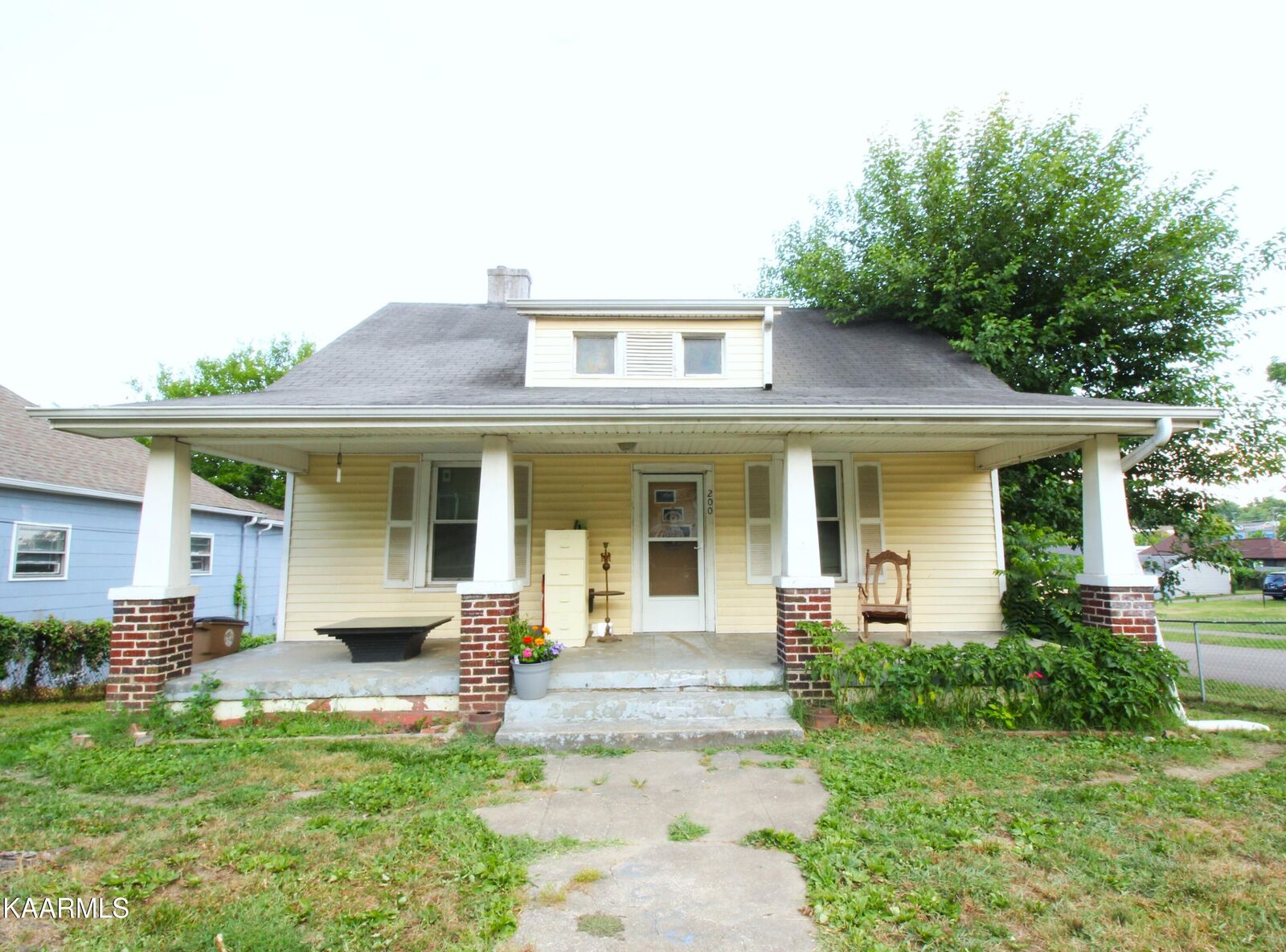 Property Photo:  200 E Caldwell Ave  TN 37917 