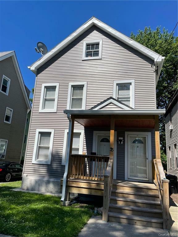 Property Photo:  33 Lincoln Avenue  NY 12603 