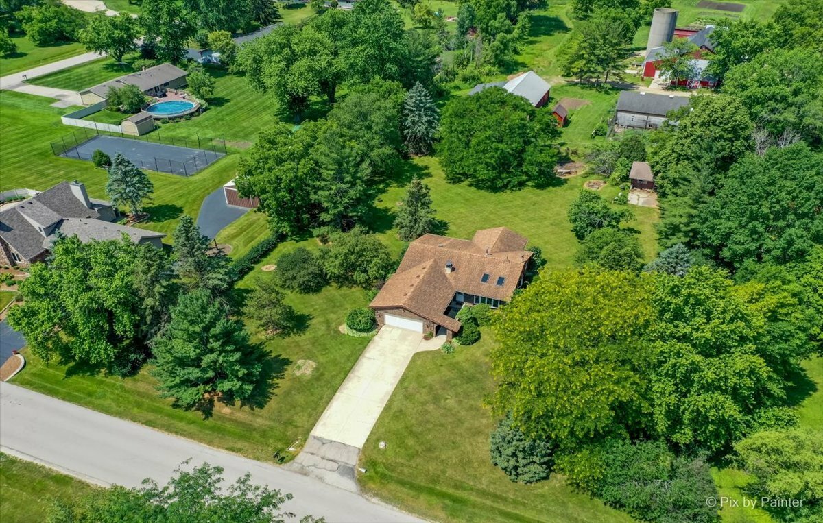 Property Photo:  9411 Knolltop Road  IL 60180 