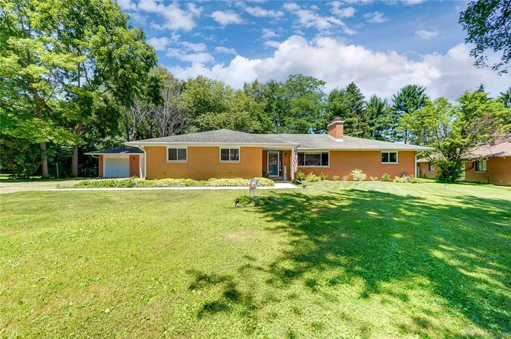 Property Photo: 3959 Rexford Road OH 45430