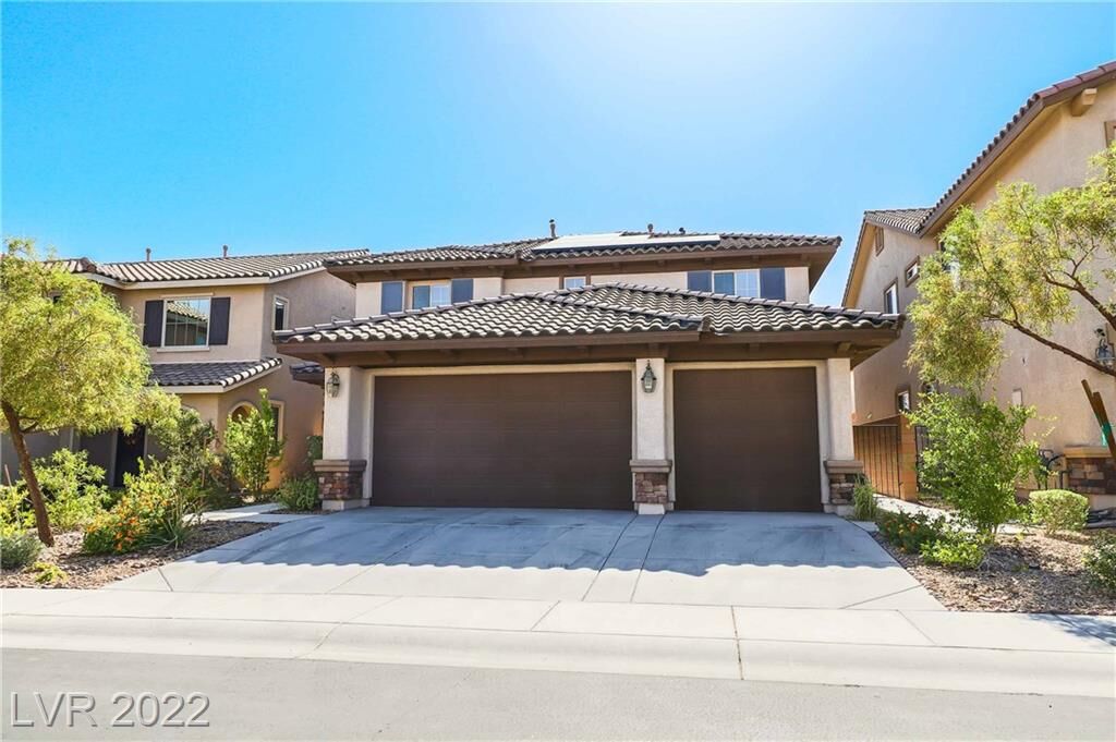 Property Photo:  852 Via Serenelia  NV 89011 