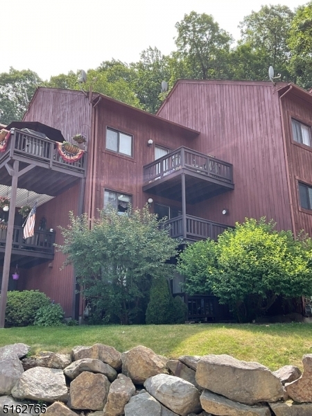 Property Photo:  2 Red Lodge Dr Unit 5  NJ 07462 