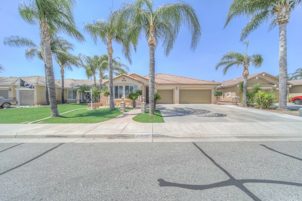 Property Photo:  27028 Early Dawn Road  CA 92584 