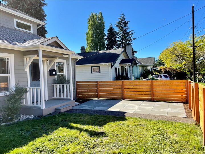 Property Photo: 7346 23rd Avenue NW WA 98117