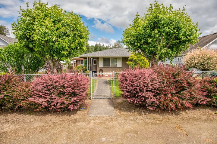 Property Photo:  408 Morse Street  WA 98581 
