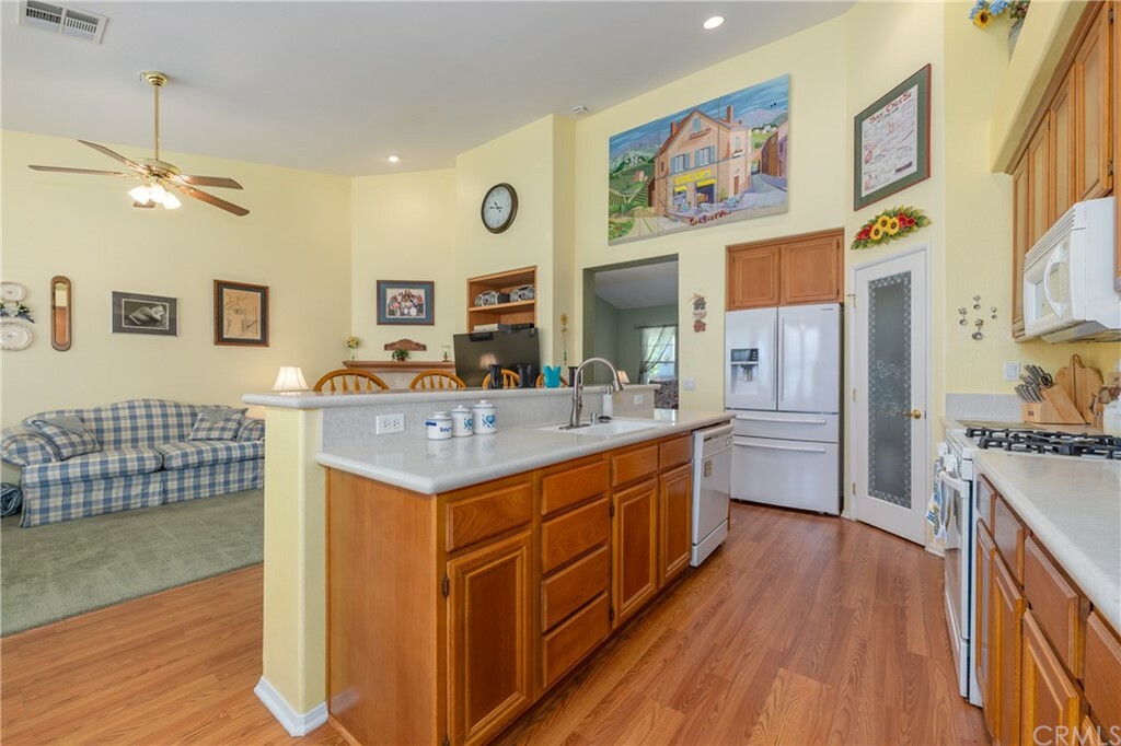 Property Photo:  256 Jam Street  CA 92544 