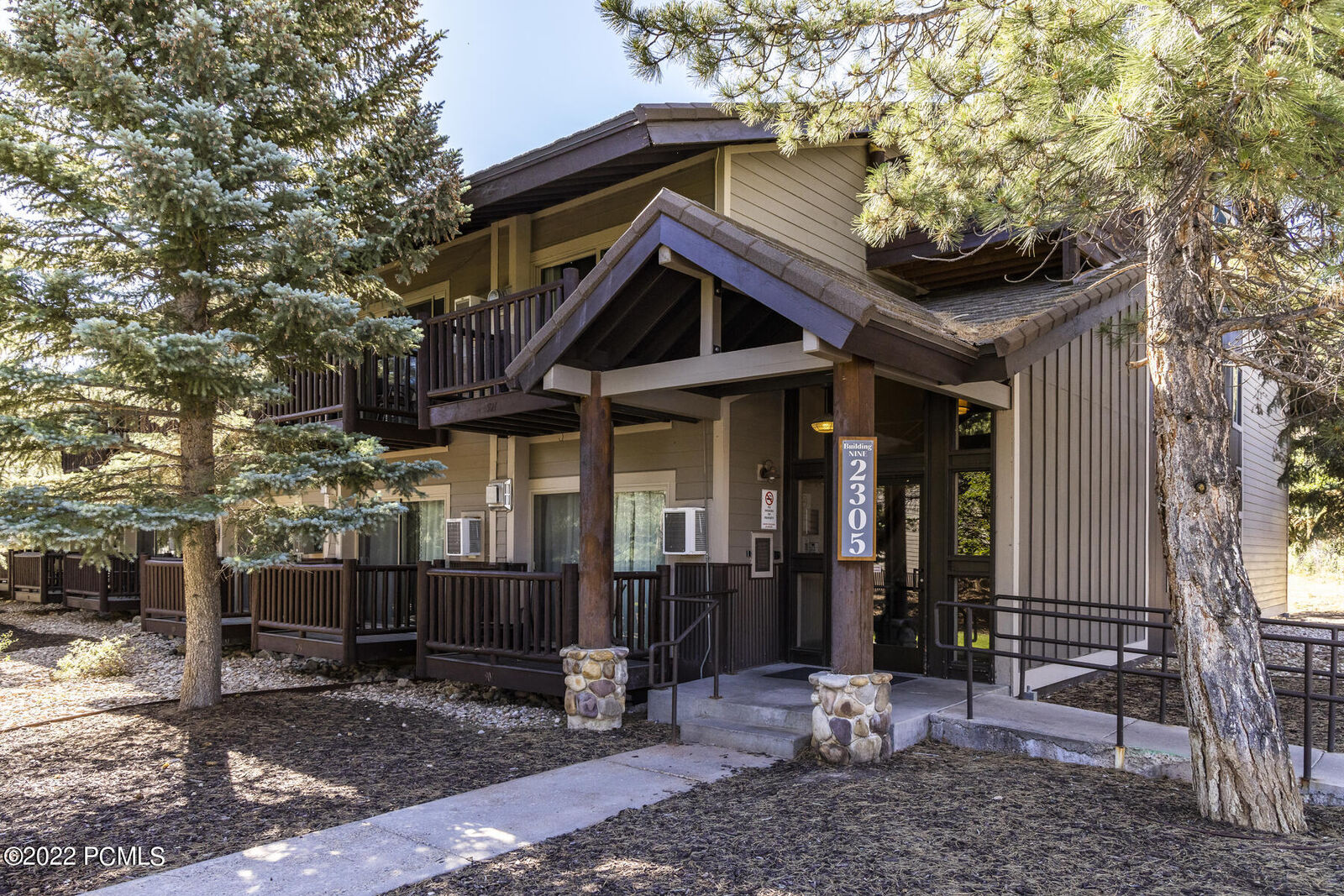 Property Photo: 2305 Sidewinder Drive 915 UT 84060