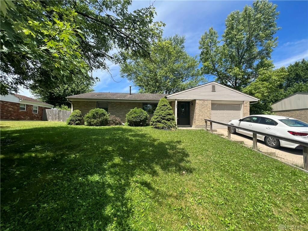 Property Photo: 1082 Arlington Drive OH 45385
