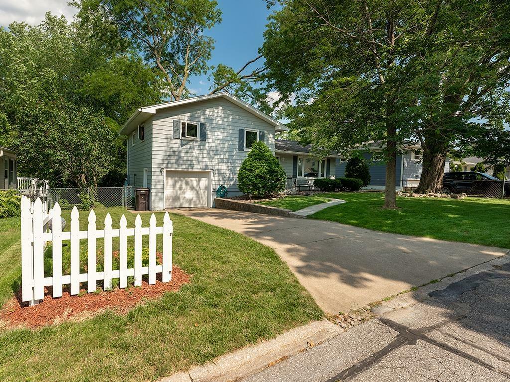 Property Photo:  1720 Gibson Street  IA 50613 