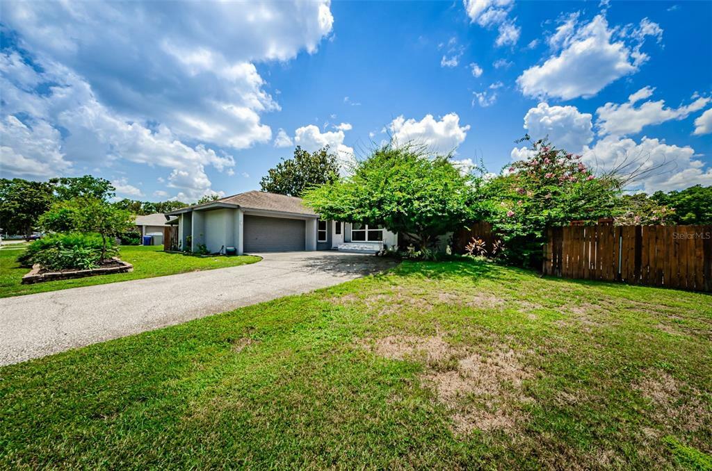 Property Photo: 766 Fortuna Drive FL 33511