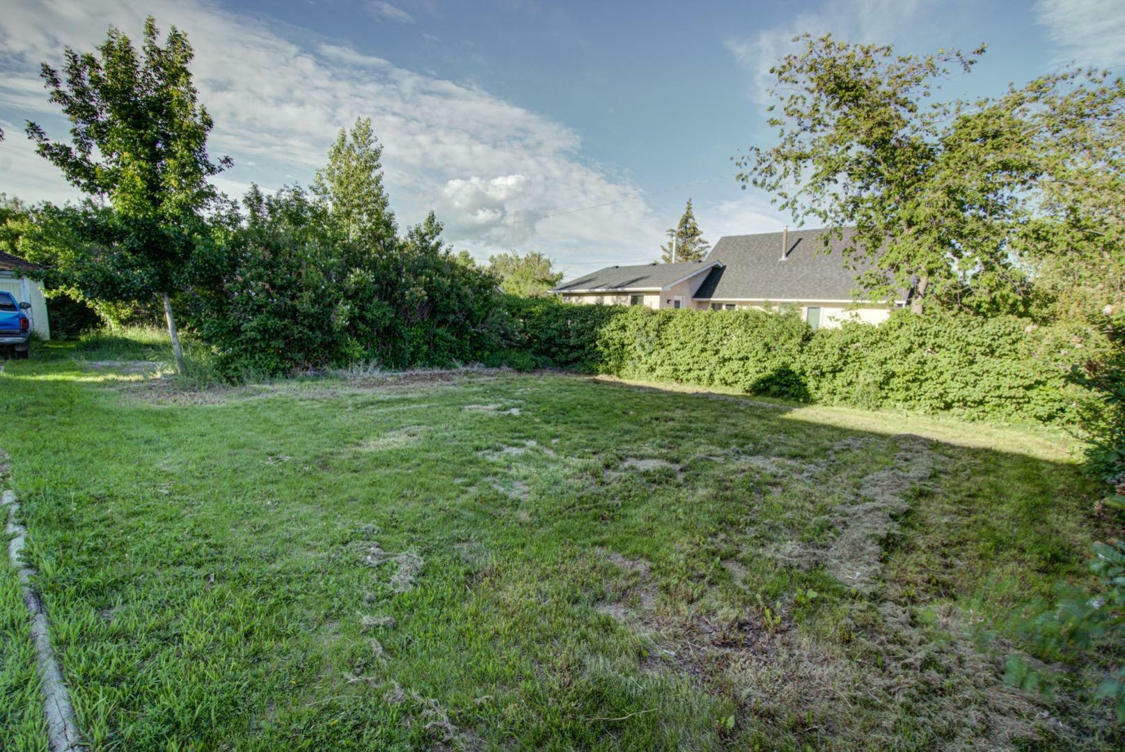 317 Dufferin Street  Granum AB T0L 1A0 photo