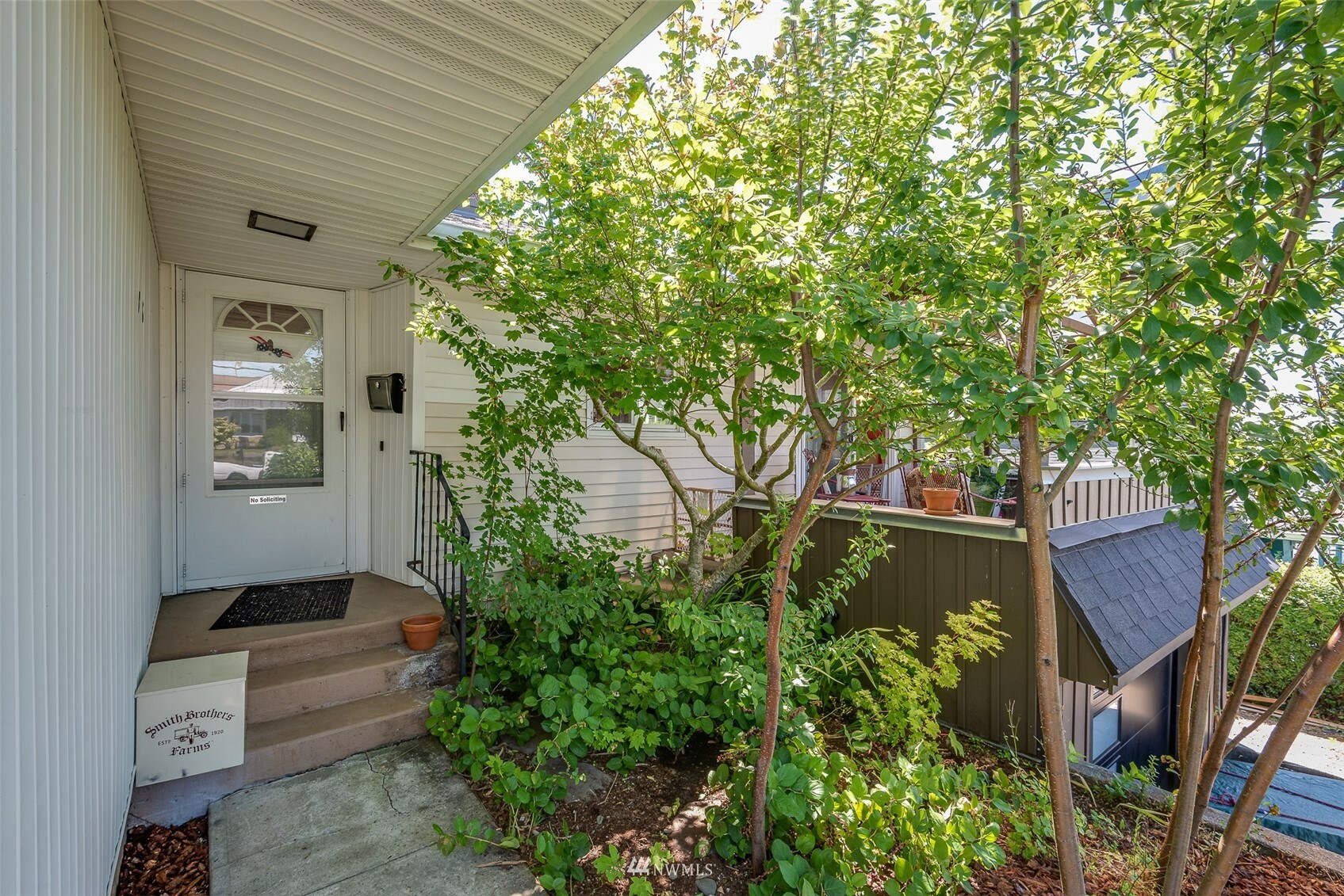 Property Photo:  1318 Nipsic Avenue  WA 98310 