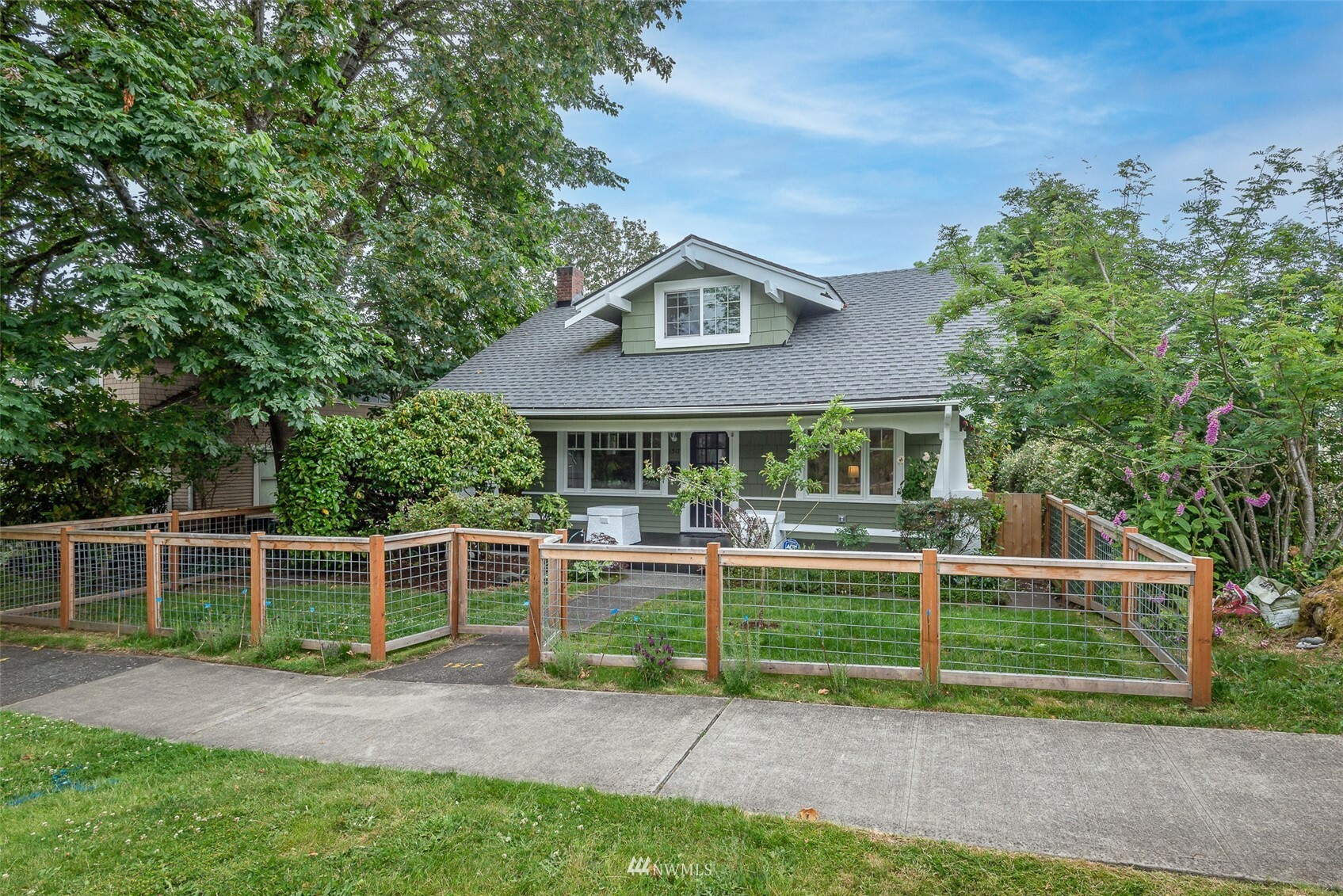 Property Photo:  1517 N Oakes Street  WA 98406 