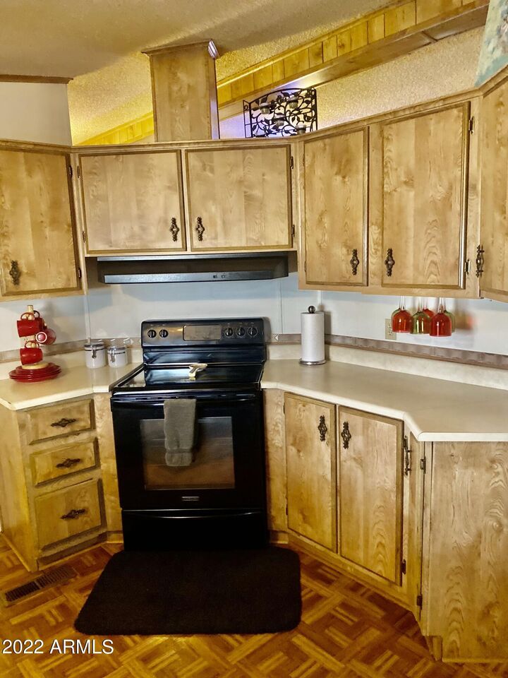 Property Photo:  7810 W Peoria Avenue 136  AZ 85345 
