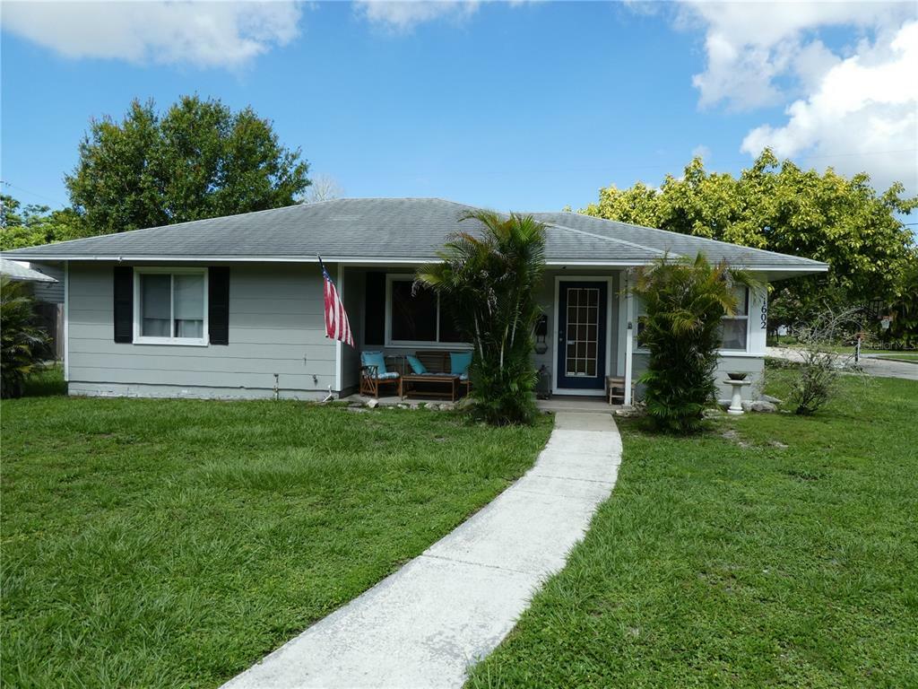 Property Photo: 1602 30th Street W FL 34205