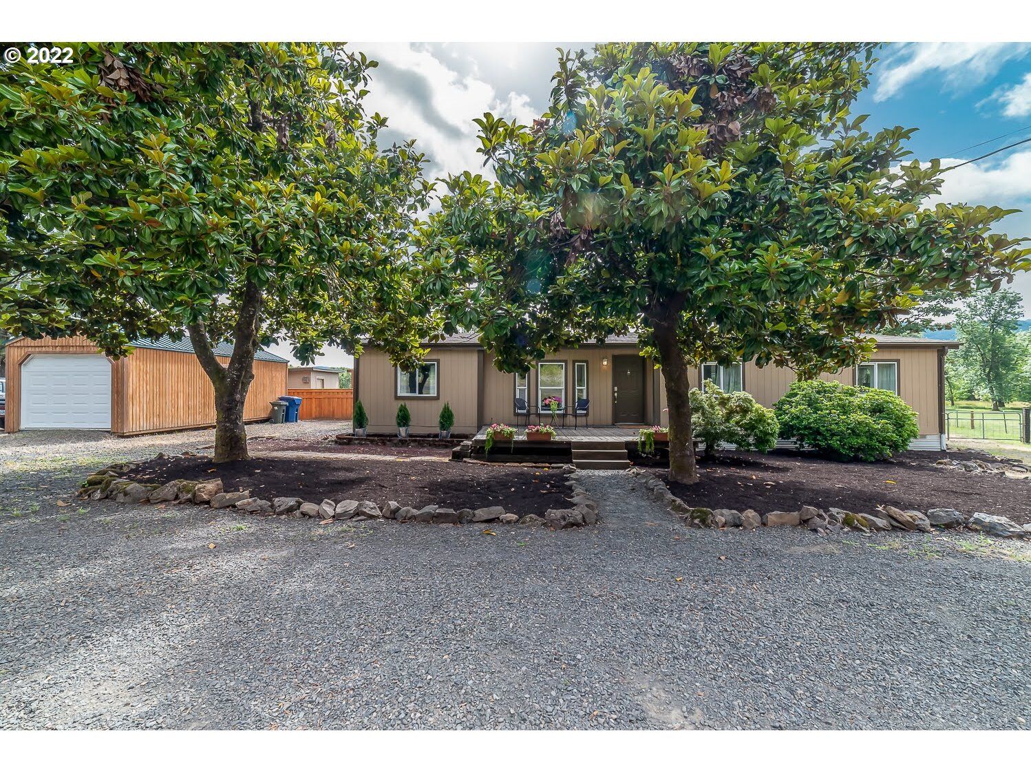 Property Photo: 90611 Hill Rd OR 97478