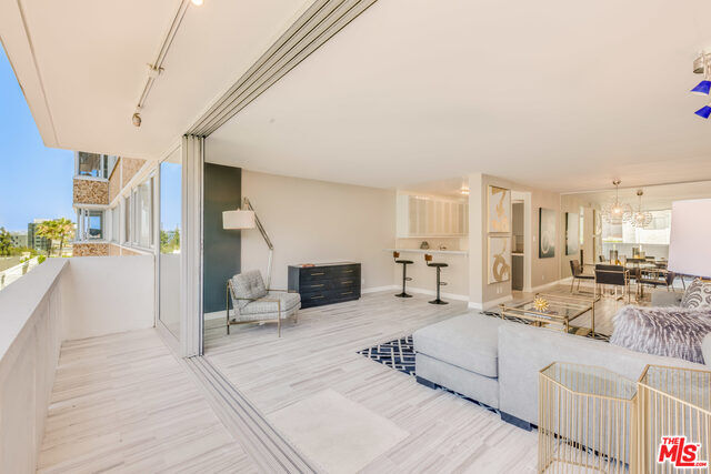 Property Photo:  8787  Shoreham Dr 603  CA 90069 