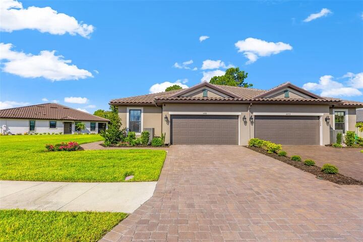 Property Photo:  10921 Wendover Drive  FL 34221 