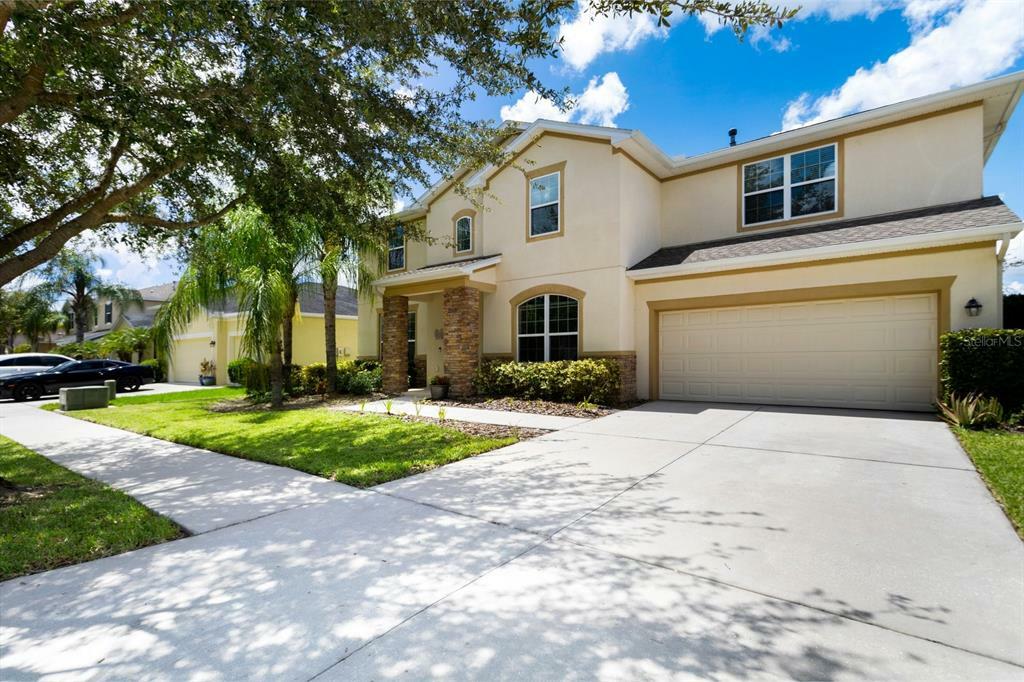 Property Photo:  12325 Belcroft Drive  FL 33579 