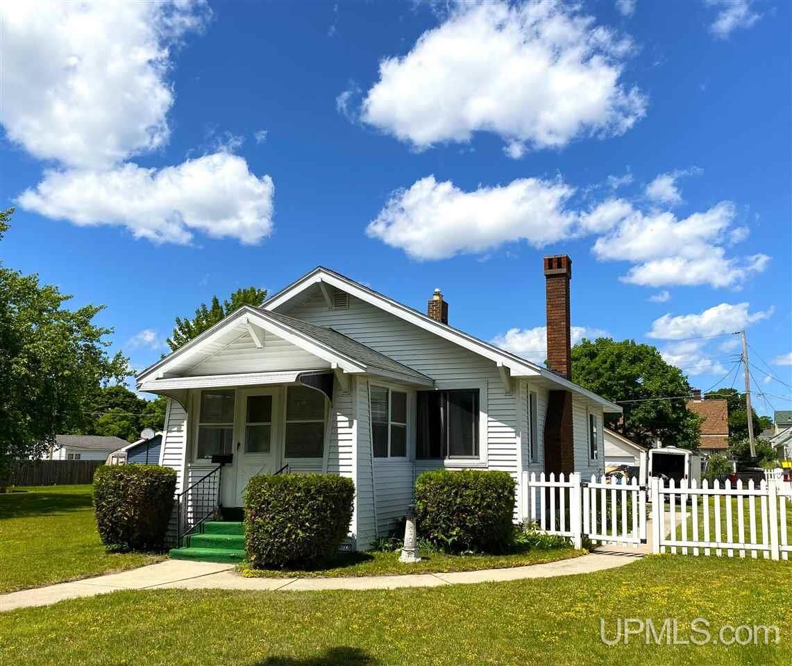 Property Photo: 1106 11th Ave South MI 49829