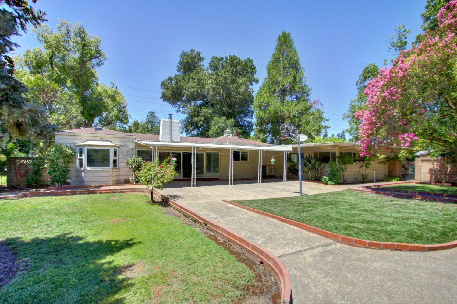 Property Photo:  630 N Lower Sacramento Road  CA 95242 