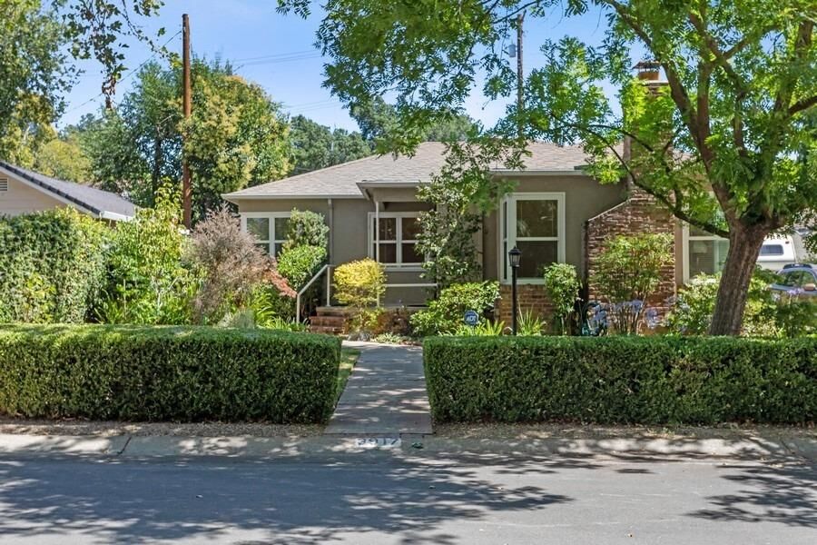 Property Photo: 3917 S Street CA 95816