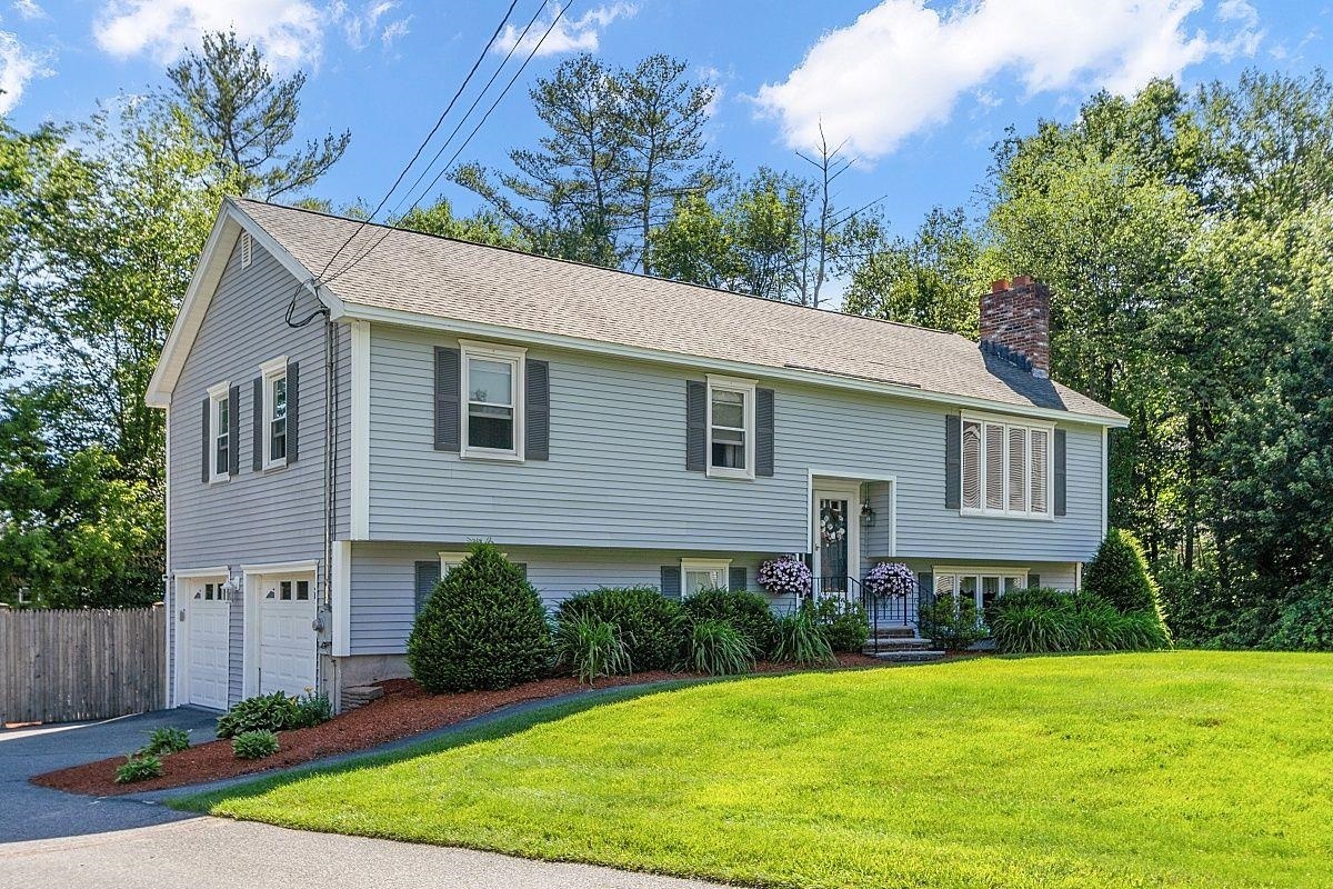 Property Photo: 6 Dawn Street NH 03079
