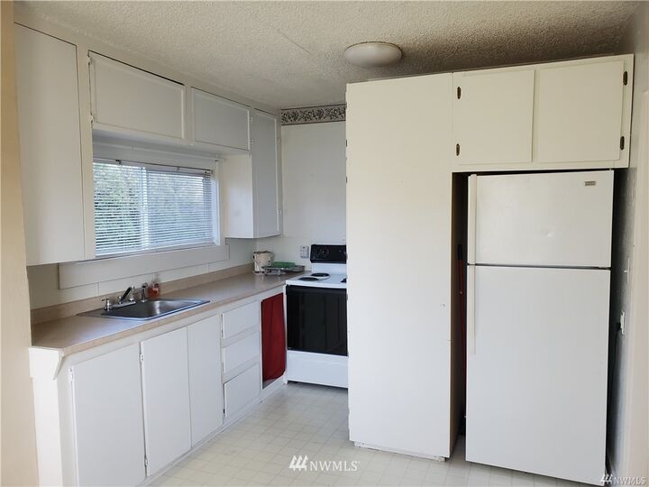 Property Photo:  109 Washington Avenue  WA 98597 