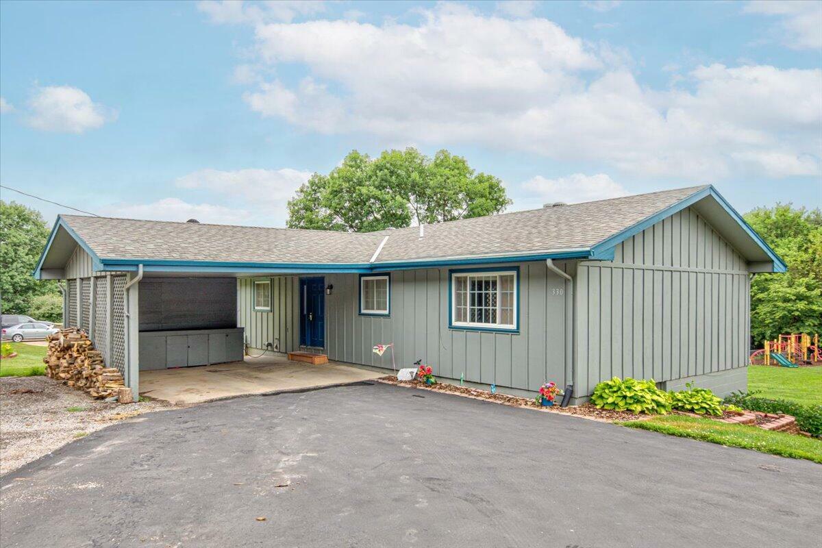 Property Photo:  330 Parkwood Drive  IA 51503 