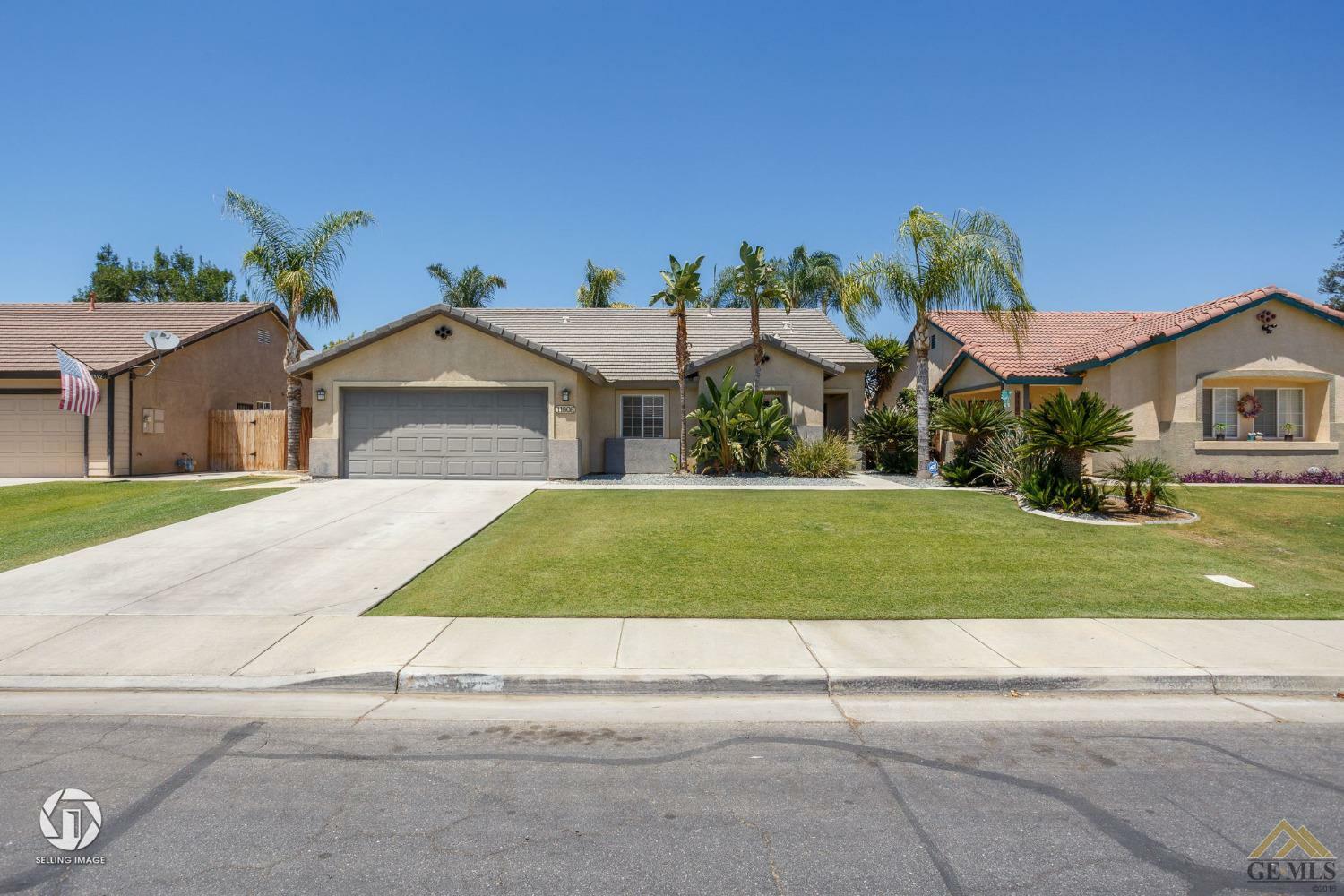 Property Photo:  11808 Cherry Valley Avenue  CA 93312 