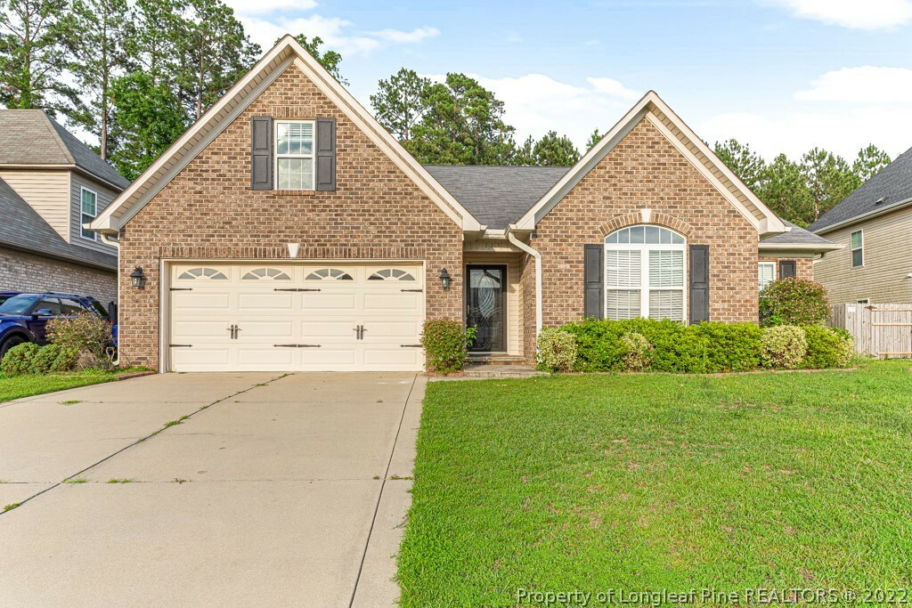 Property Photo: 925 Cedar Glenn Drive NC 28314