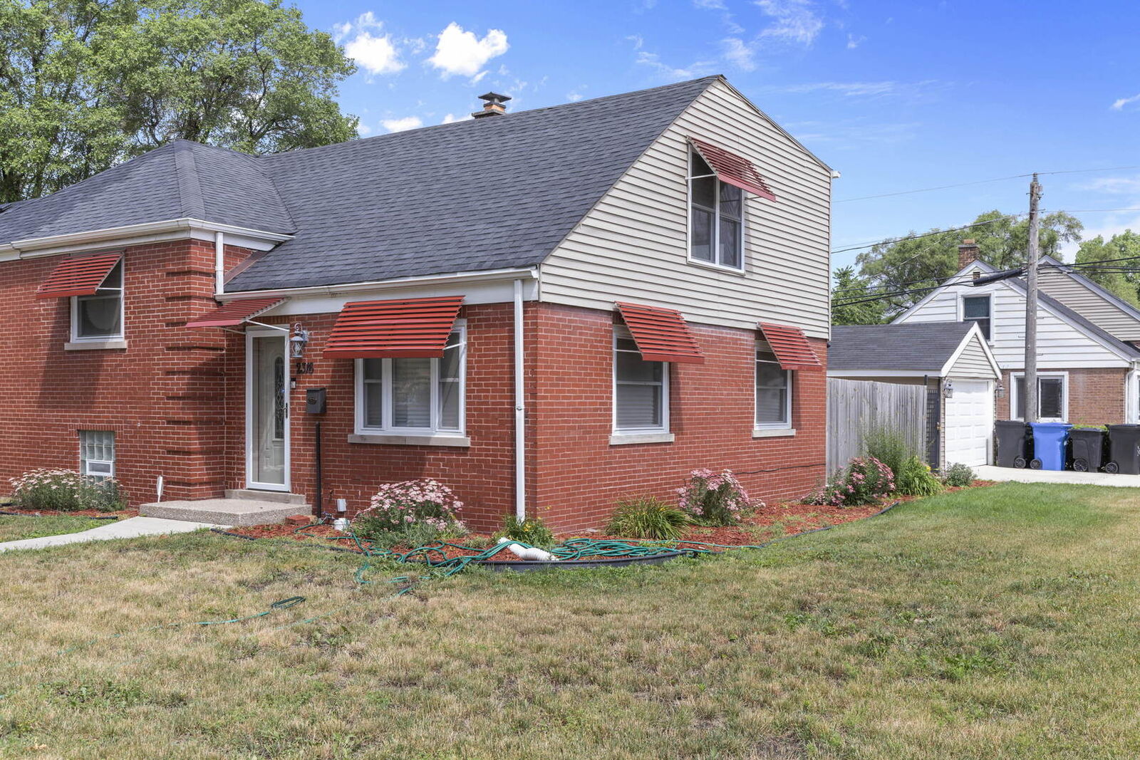 Property Photo:  2316 E 98th Street  IL 60617 