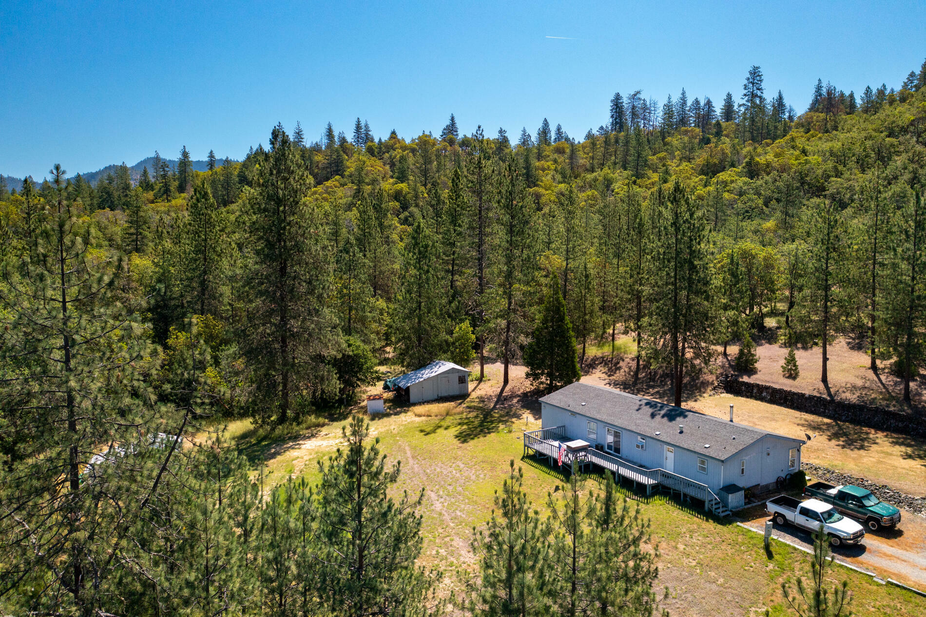 Property Photo:  1828 Birdseye Creek Road  OR 97525 