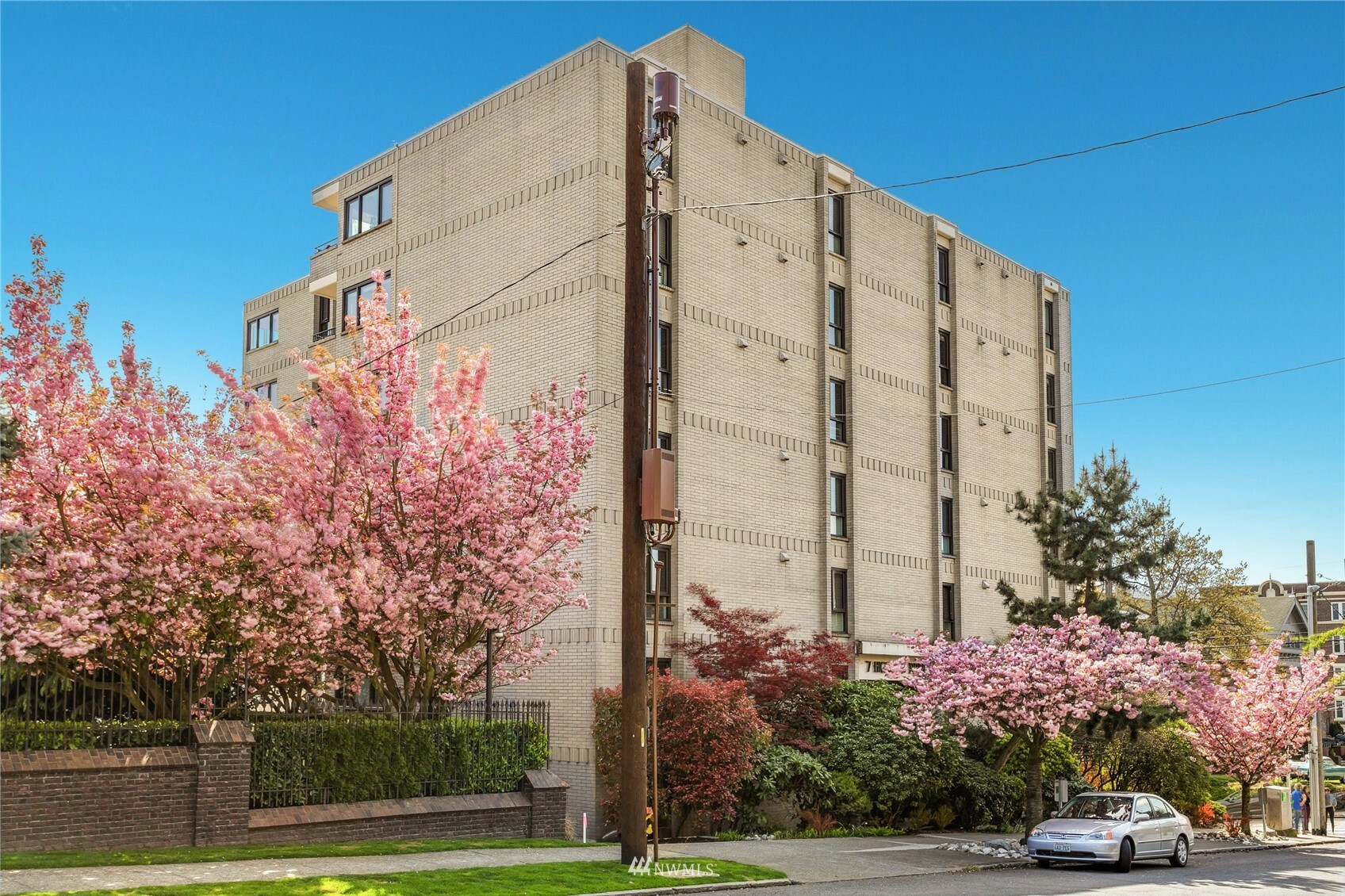Property Photo: 7 Highland Drive 103 WA 98109